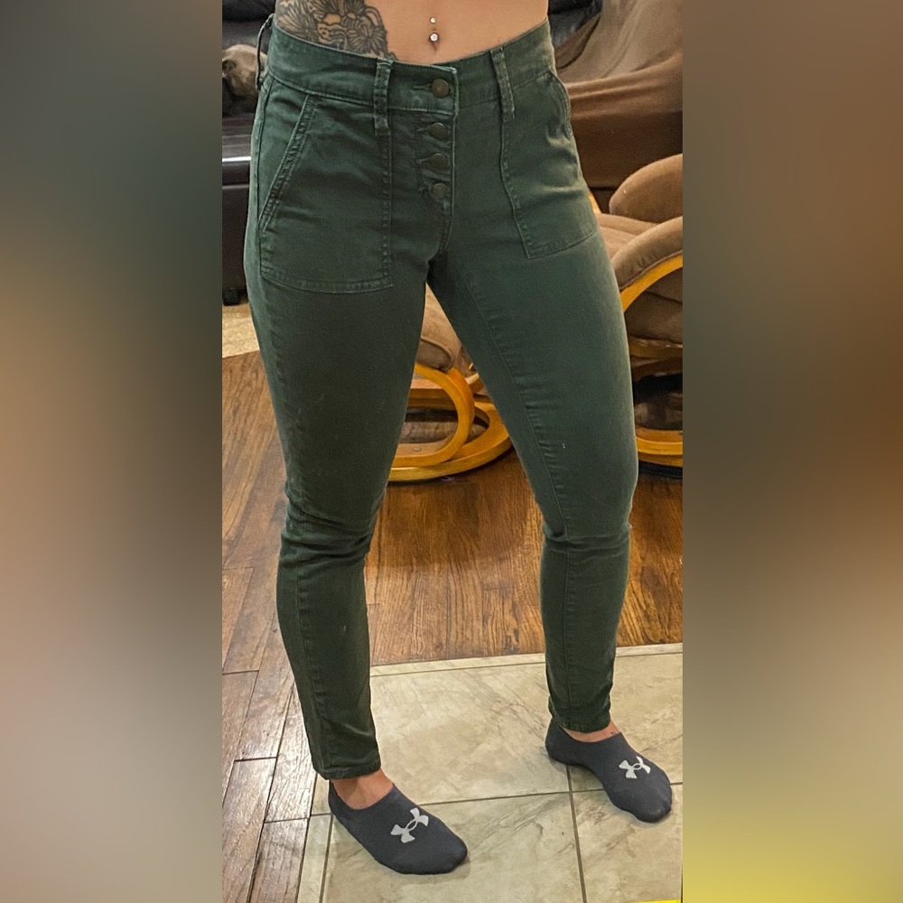 Women’s skinny jeans